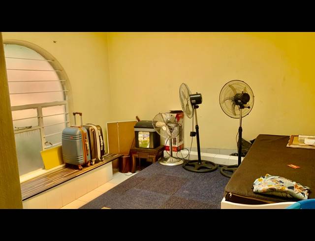 4 BEDROOM HOUSE FOR SALE IN BASSONIA